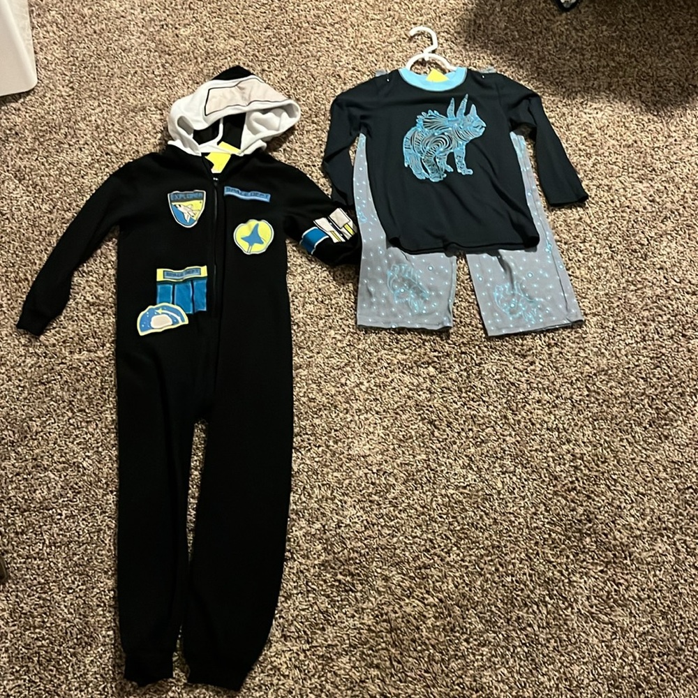 2 == Cat and Jack Pajama Bundle
